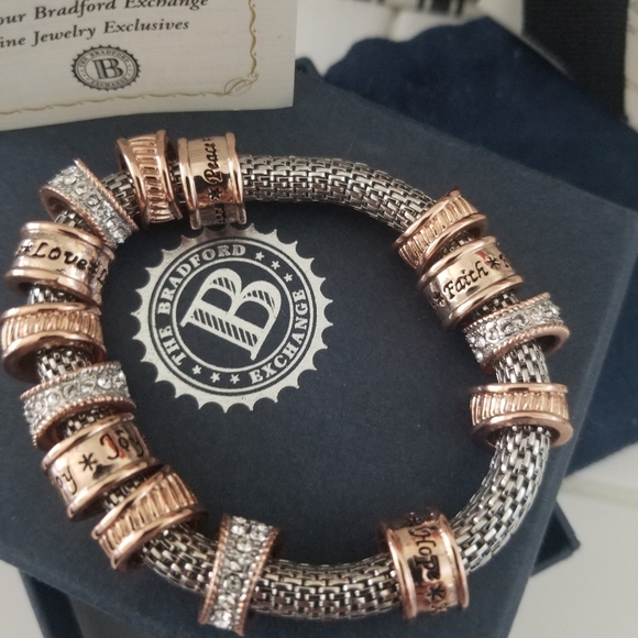 Nature's healing touch  bracelet - Picture 4 of 6